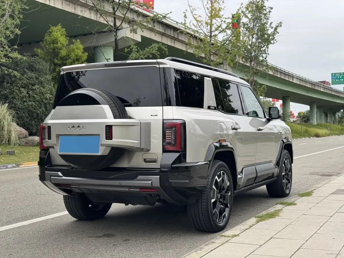 2025 Fang Cheng Bao Bao 8 2.0T 245HP L4 E-CVT PHEV 36.8KWH image 4