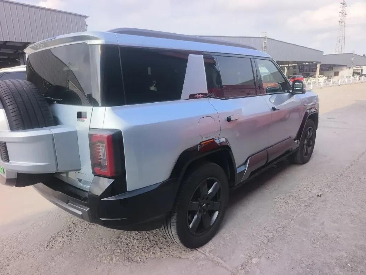 2025 FangChengBao Bao 8 2.0T 245HP L4 E-CVT PHEV 36.8KWH image 4