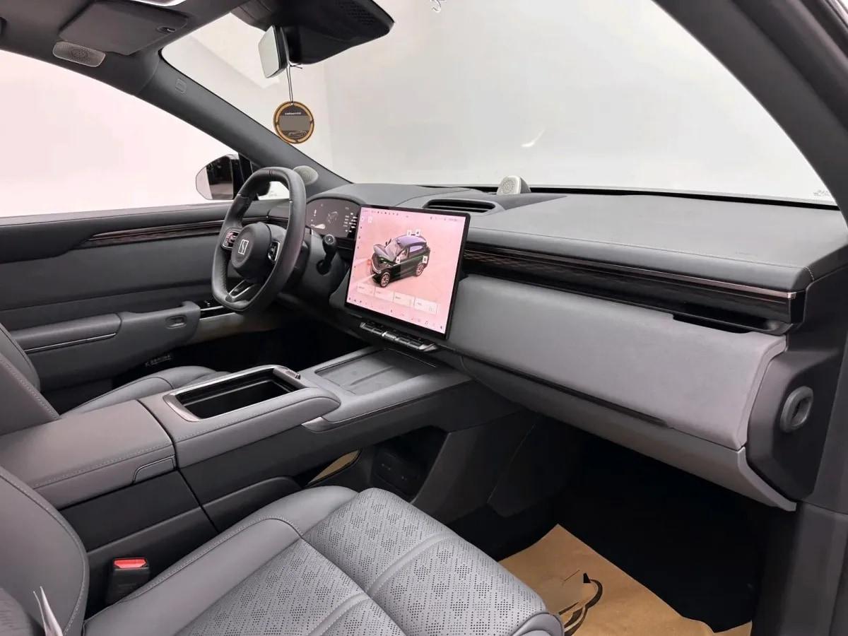 2025 Zeekr 7X BEV 75KWH image 5