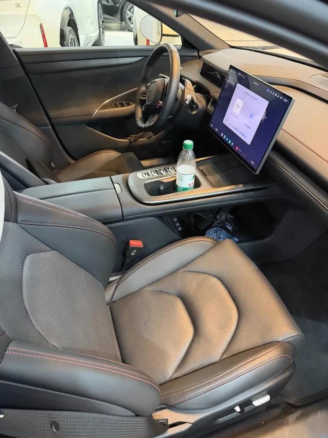 2024 Xiaomi SU7 BEV 94.3KWH image 5