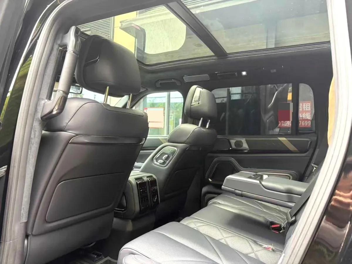 2025 Fang Cheng Bao Bao 8 2.0T 245HP L4 E-CVT PHEV 36.8KWH image 5