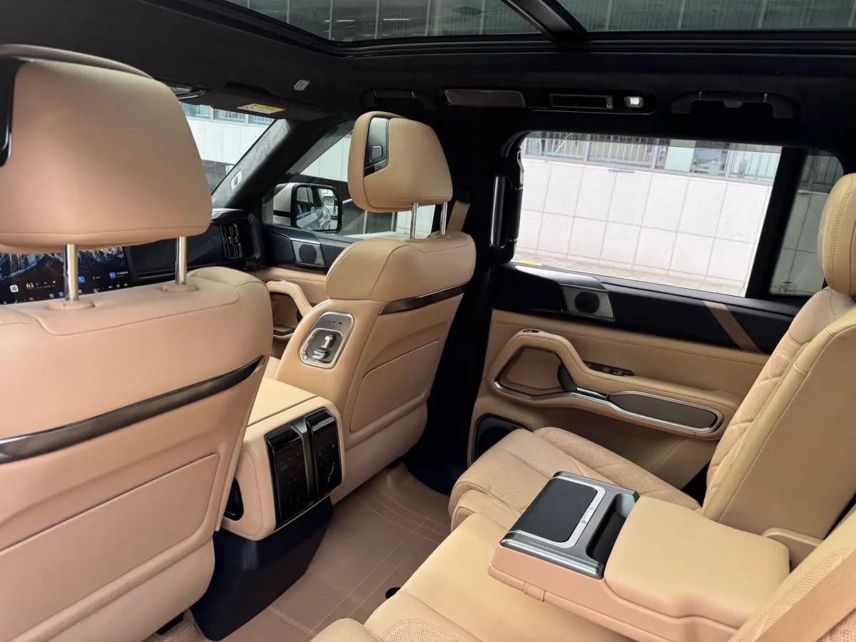 2025 Fang Cheng Bao Bao 8 2.0T 245HP L4 E-CVT PHEV 36.8KWH image 5