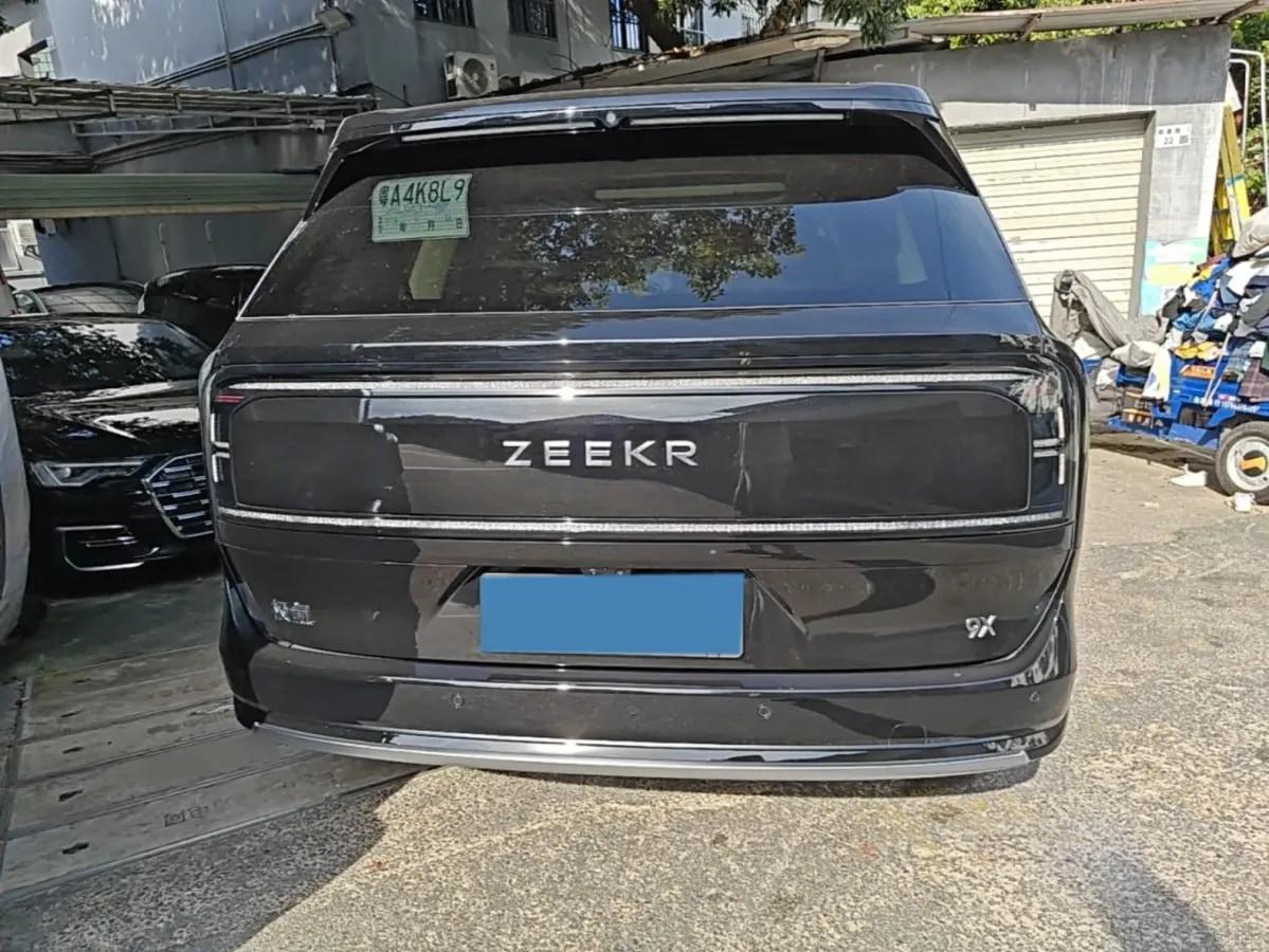 2025 Zeekr 9X 2.0T 279HP L4 1DHT PHEV image 5