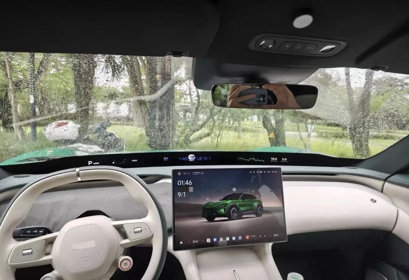 2025 Xiaomi YU7 BEV 96.3KWH 835km image 5