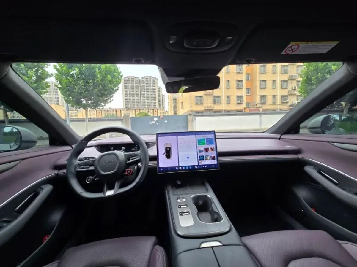 2024 Xiaomi SU7 BEV 73.6KWH image 5