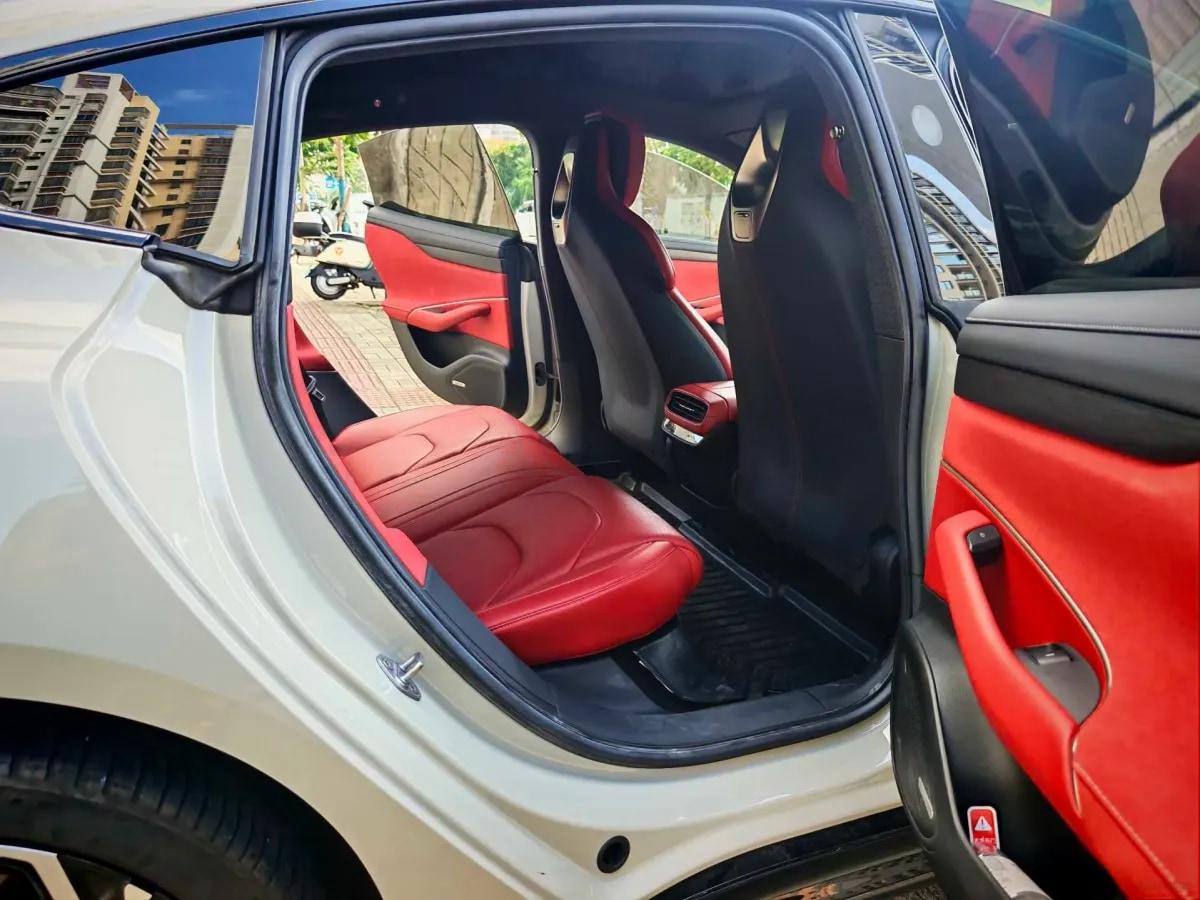 2024 Xiaomi SU7 BEV 73.6KWH 700km image 5