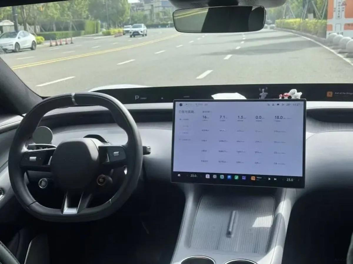 2025 Xiaomi YU7 BEV 96.3KWH 770km image 5