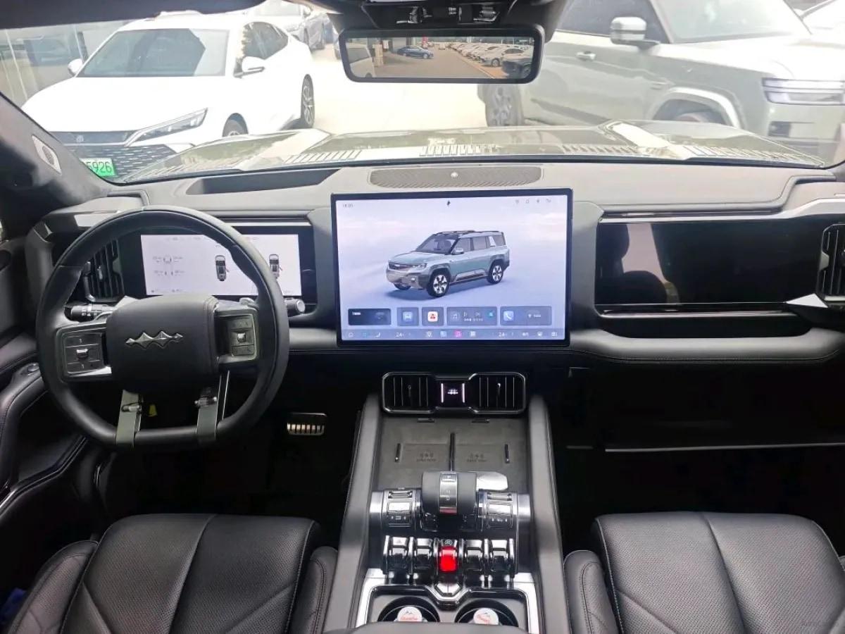 2025 FangChengBao Bao 8 2.0T 245HP L4 E-CVT PHEV 36.8KWH image 5