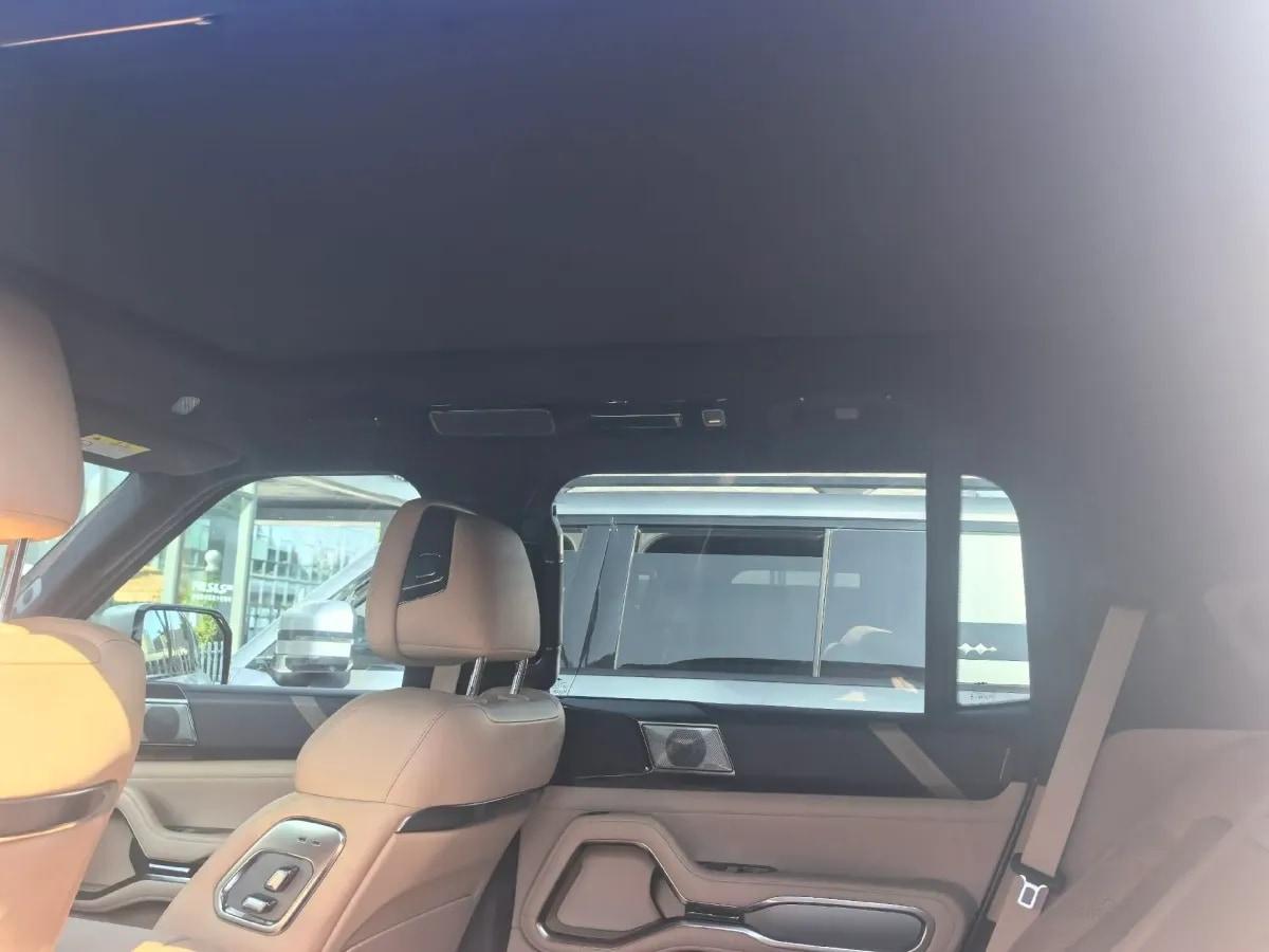 2025 Fang Cheng Bao Bao 8 2.0T 245HP L4 E-CVT PHEV 36.8KWH image 5