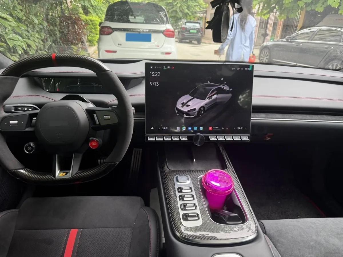 2025 Xiaomi SU7 Ultra BEV 93.7KWH 630km image 5