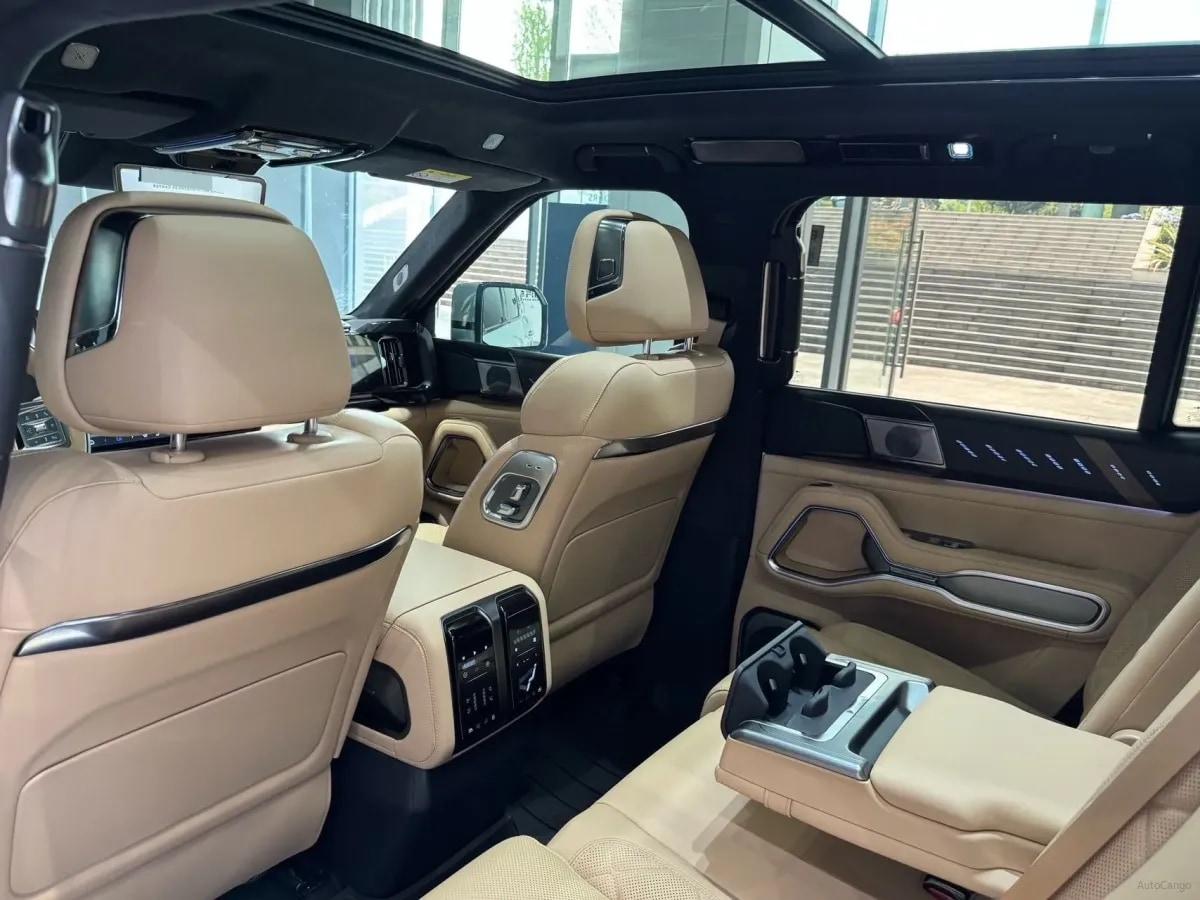 2025 Fang Cheng Bao Bao 8 2.0T 245HP L4 E-CVT PHEV 36.8KWH image 5