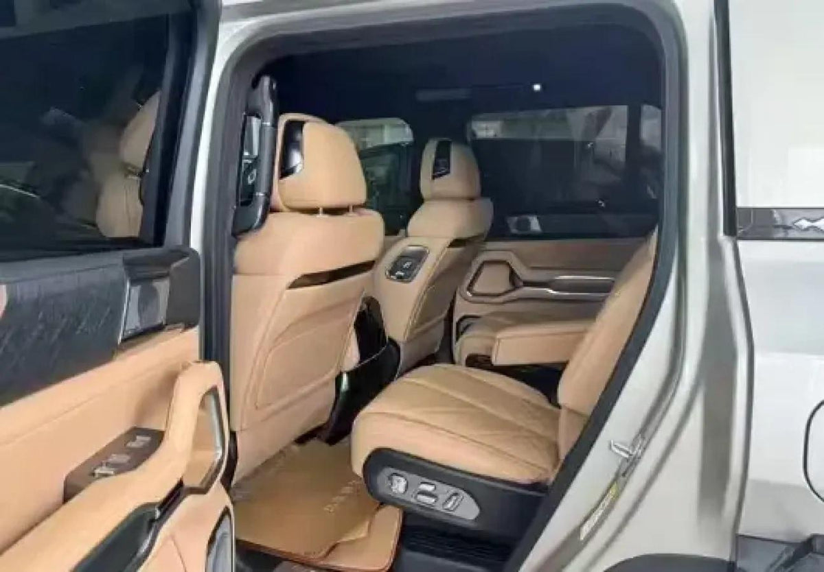 2025 Fang Cheng Bao Bao 8 2.0T 245HP L4 E-CVT PHEV 36.8KWH image 5