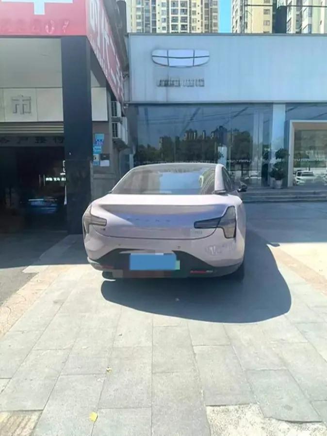 2025 Xpeng MONA M03 BEV image 5