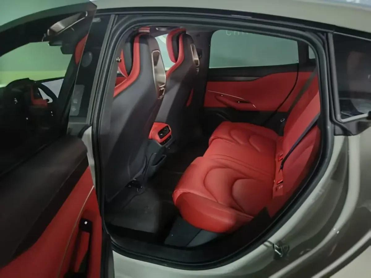 2024 Xiaomi SU7 BEV 94.3KWH image 5