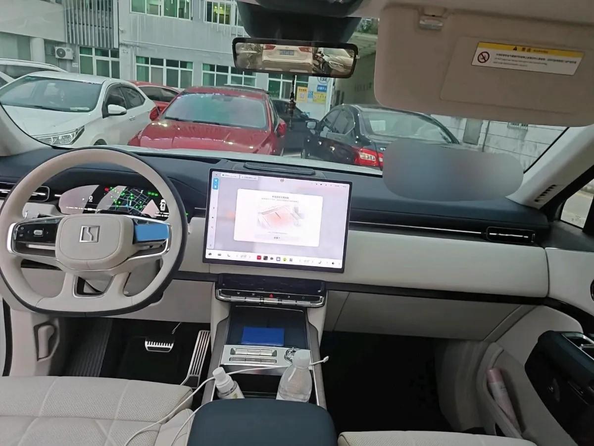 2025 Zeekr 9X 2.0T 279HP L4 1DHT PHEV image 5