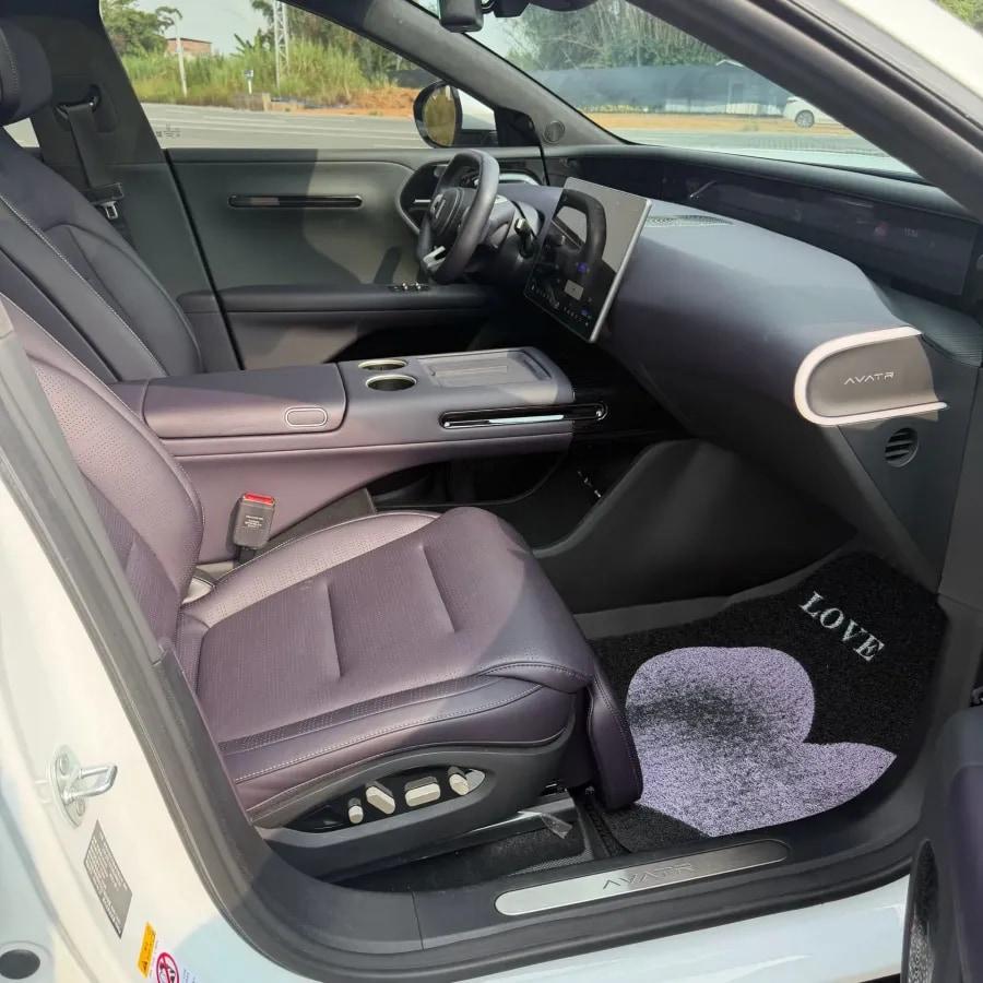 2024 Avatr 07 BEV 82.16KWH 650km image 5