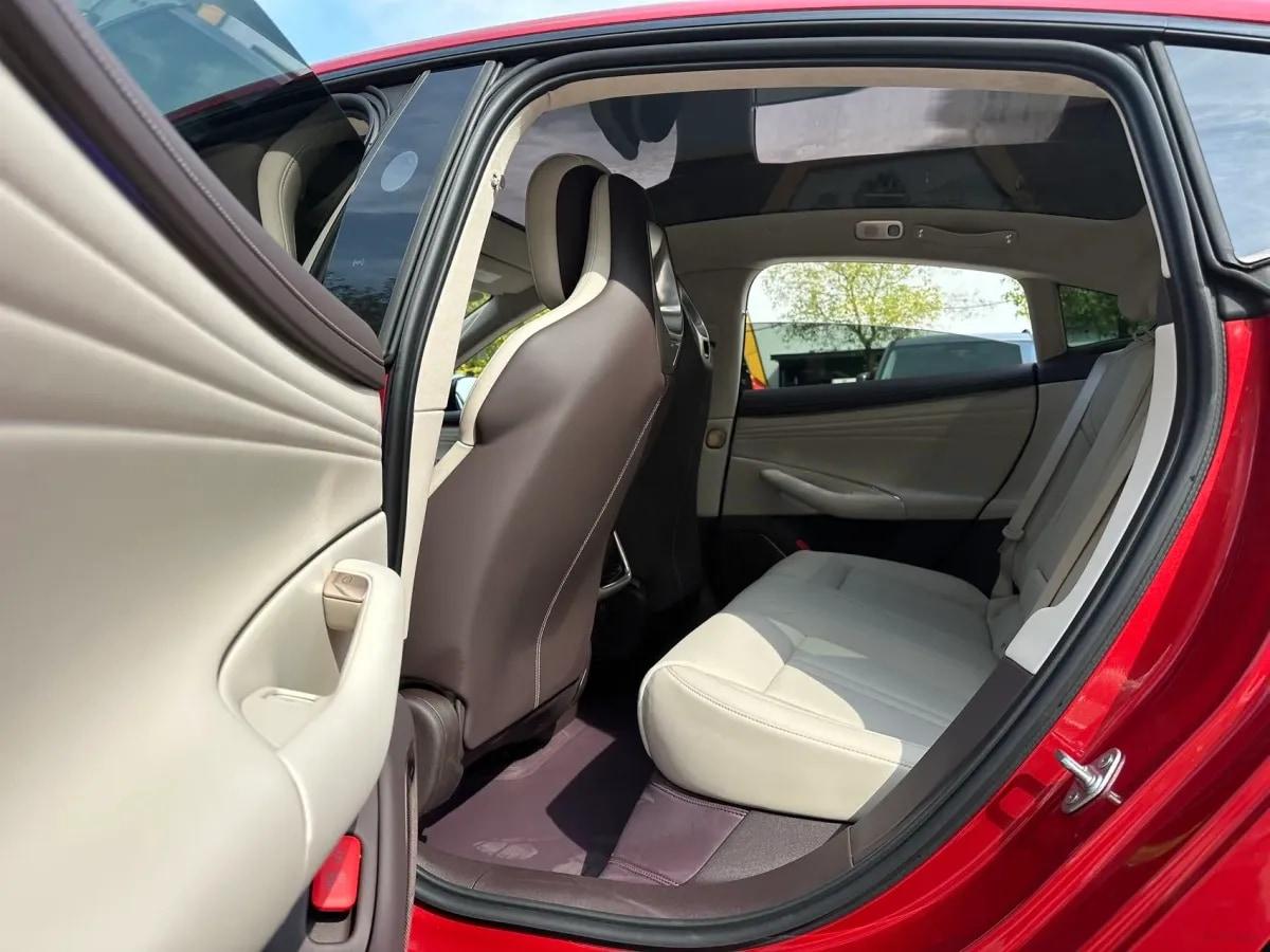 2026 Xiaomi SU7 BEV 73KWH 720km image 5
