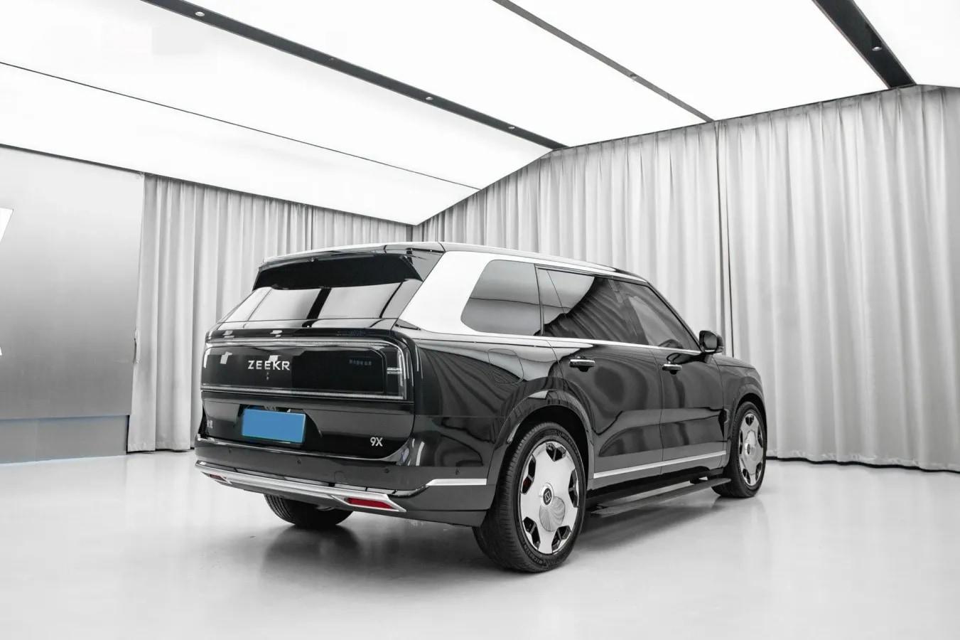 2025 Zeekr 9X 2.0T 279HP L4 1DHT PHEV image 5