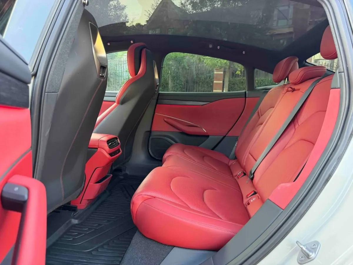 2024 Xiaomi SU7 BEV 73.6KWH image 5
