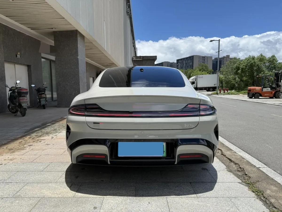 2024 Xiaomi SU7 BEV 73.6KWH image 5