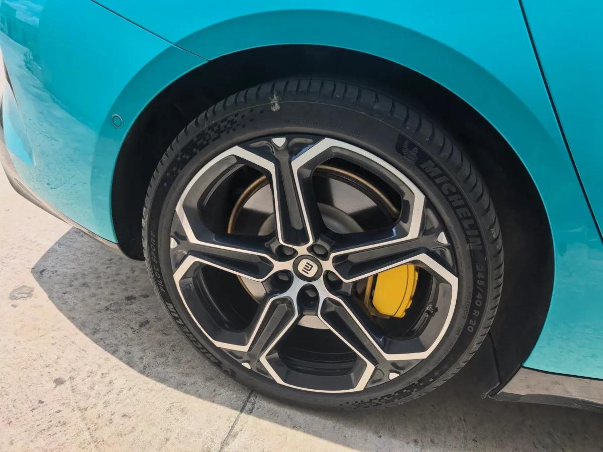2024 Xiaomi SU7 BEV 73.6KWH image 5