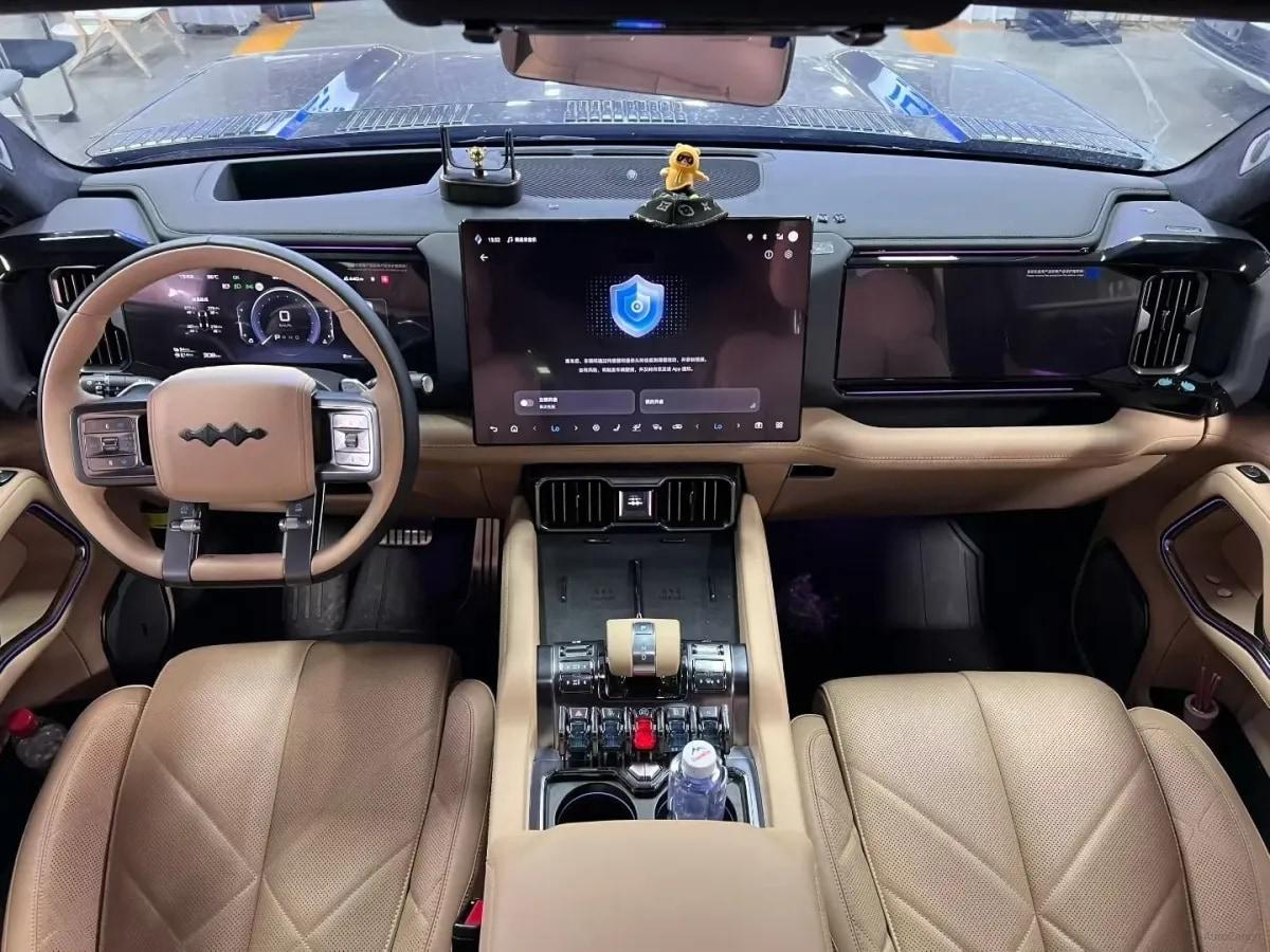 2025 FangChengBao Bao 8 2.0T 245HP L4 E-CVT PHEV 36.8KWH image 5