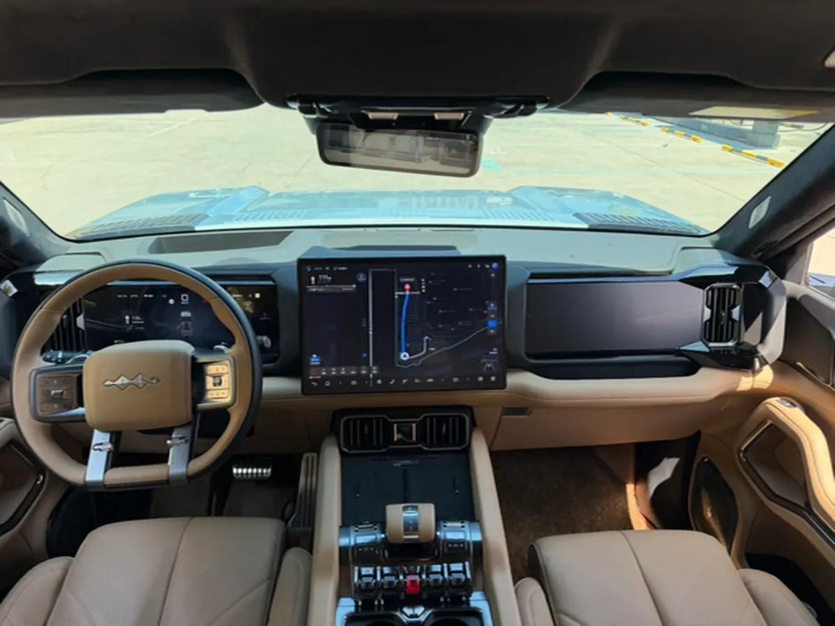 2025 FangChengBao Bao 8 2.0T 245HP L4 E-CVT PHEV 36.8KWH image 5