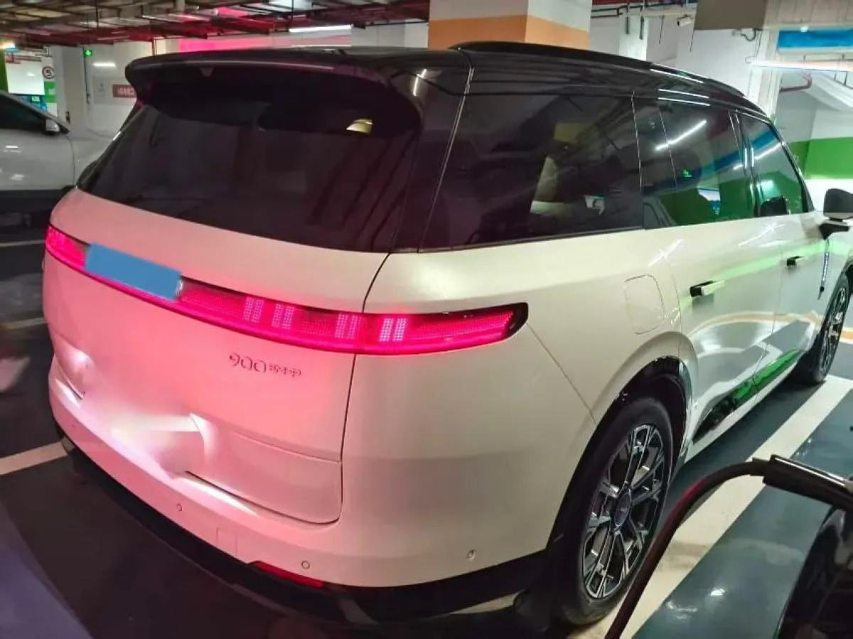 2025 LYNK&CO 900 2.0T 254HP L4 3DHT PHEV 52.38KWH 280km image 5