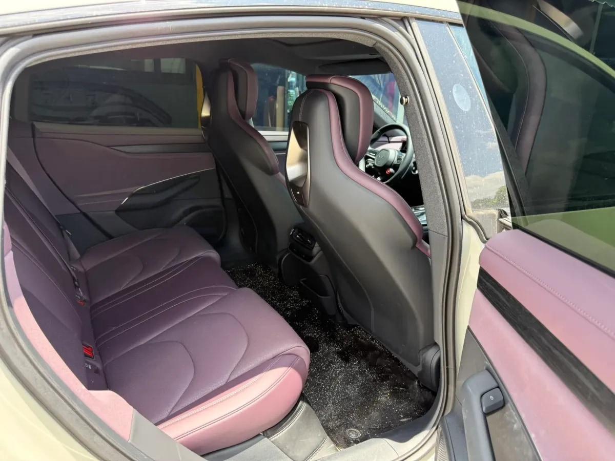 2024 Xiaomi SU7 BEV 73.6KWH image 5