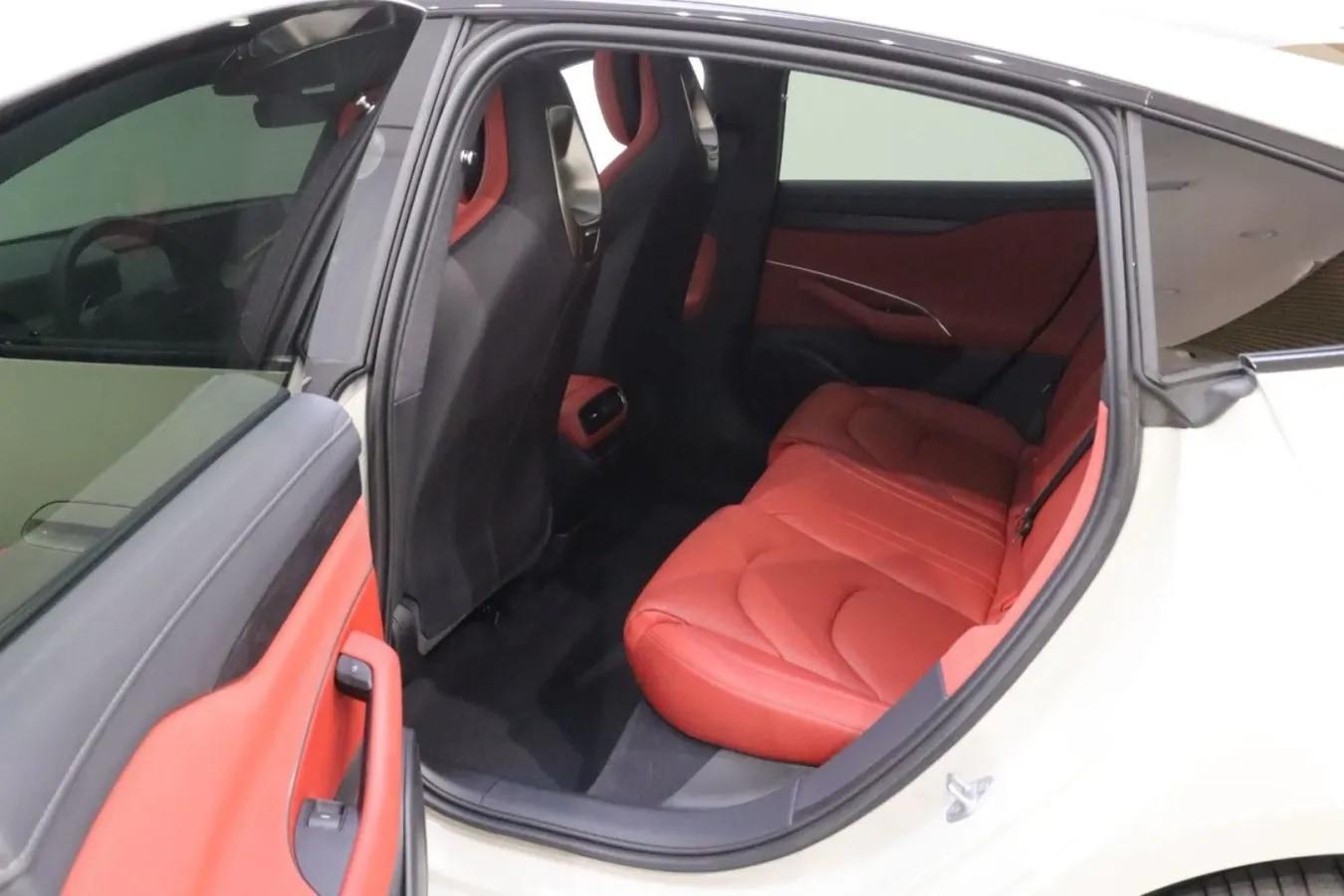 2024 Xiaomi SU7 BEV 73.6KWH image 5