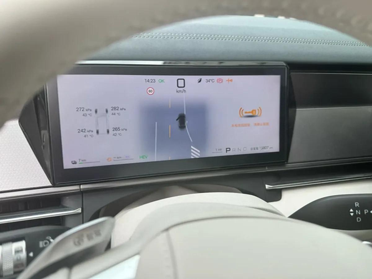 2025 BYD Tang L 1.5T 156HP L4 E-CVT PHEV 35.6KWH 215km image 5
