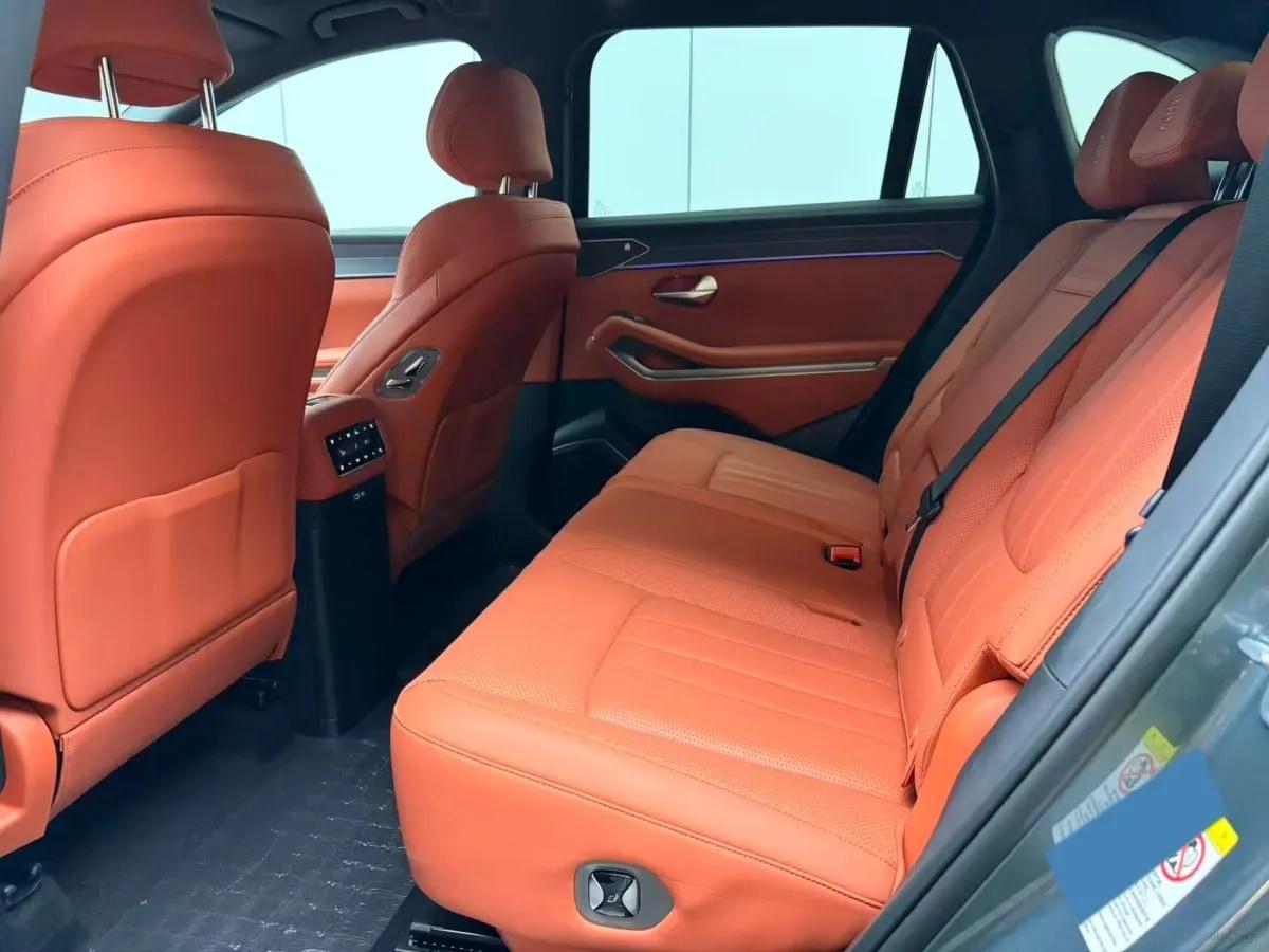 2025 BYD Tang L 1.5T 156HP L4 E-CVT PHEV 35.6KWH 175km image 5