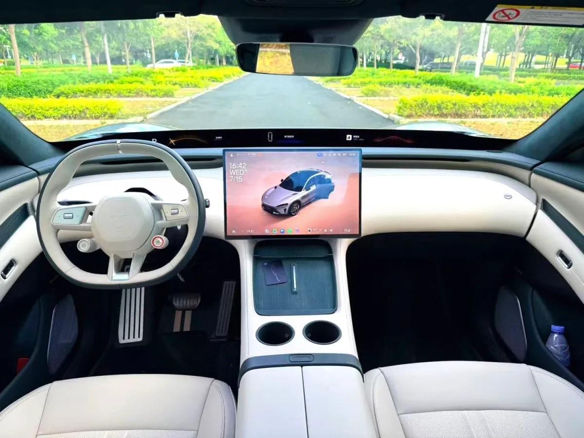 2025 Xiaomi YU7 BEV 101.7KWH image 5