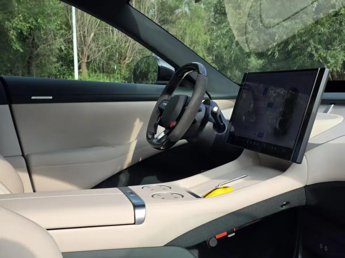 2025 Xiaomi YU7 BEV 101.7KWH image 5