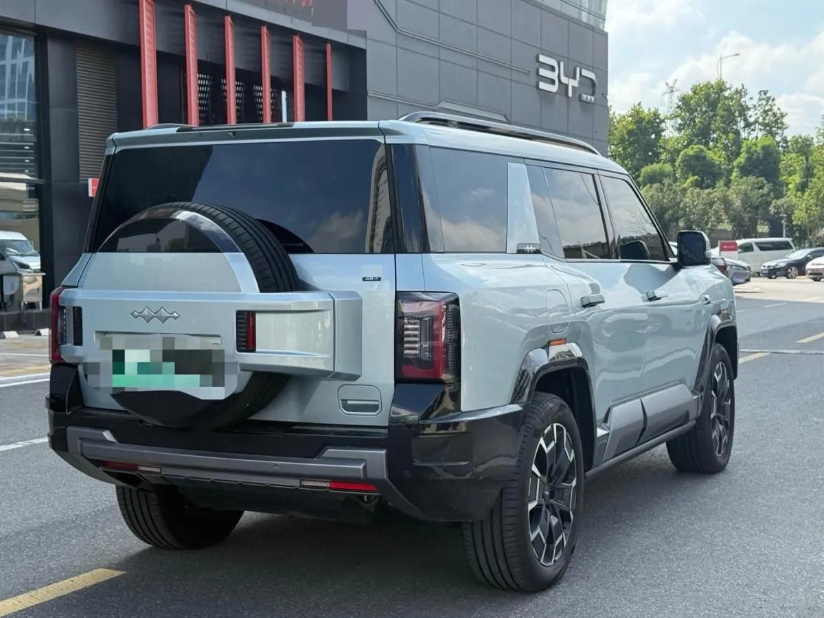 2025 FangChengBao Bao 8 2.0T 245HP L4 E-CVT PHEV 36.8KWH image 5