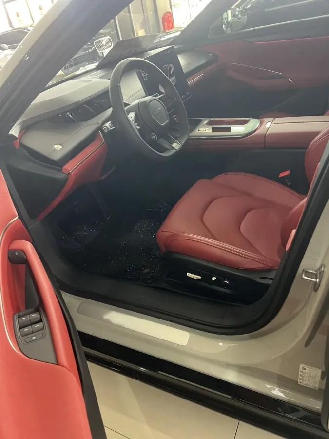 2024 Xiaomi SU7 BEV 73.6KWH image 5