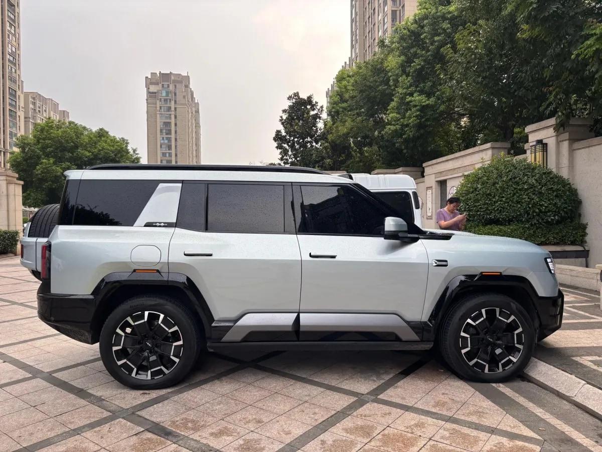 2025 FangChengBao Bao 8 2.0T 245HP L4 E-CVT PHEV 36.8KWH image 5