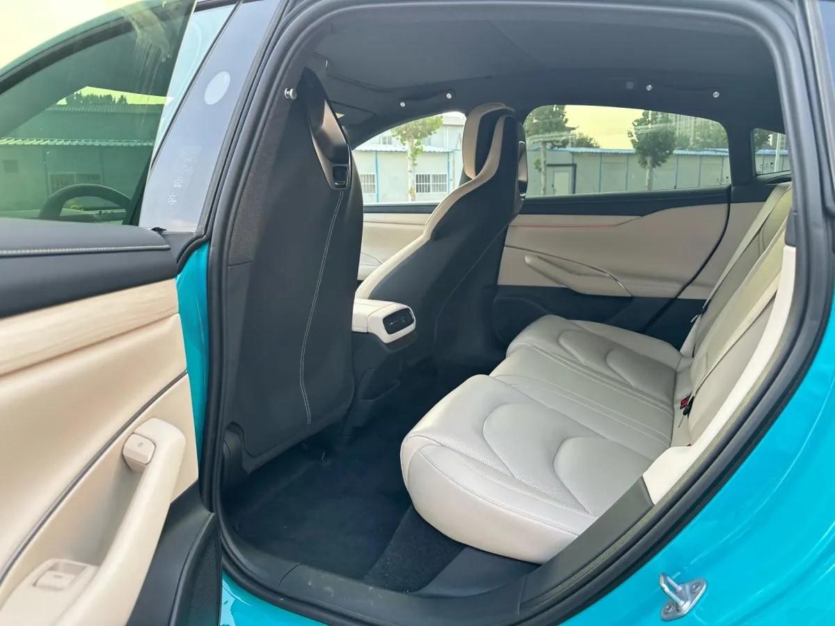 2024 Xiaomi SU7 BEV 73.6KWH image 5
