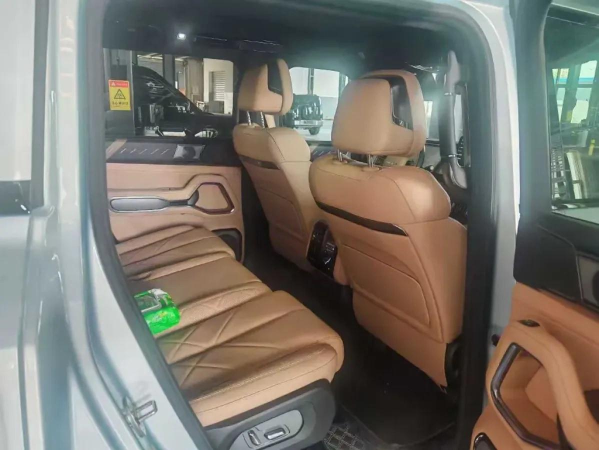 2025 FangChengBao Bao 8 2.0T 245HP L4 E-CVT PHEV 36.8KWH image 5