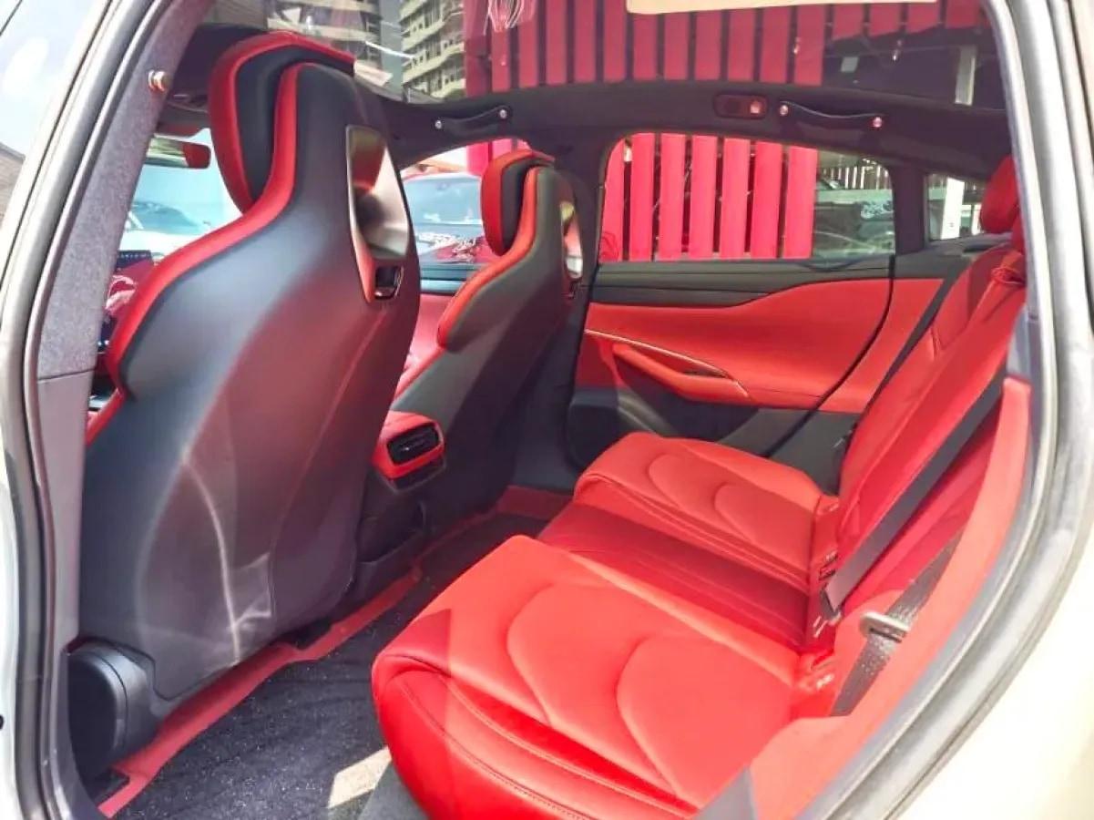 2024 Xiaomi SU7 BEV 73.6KWH image 5