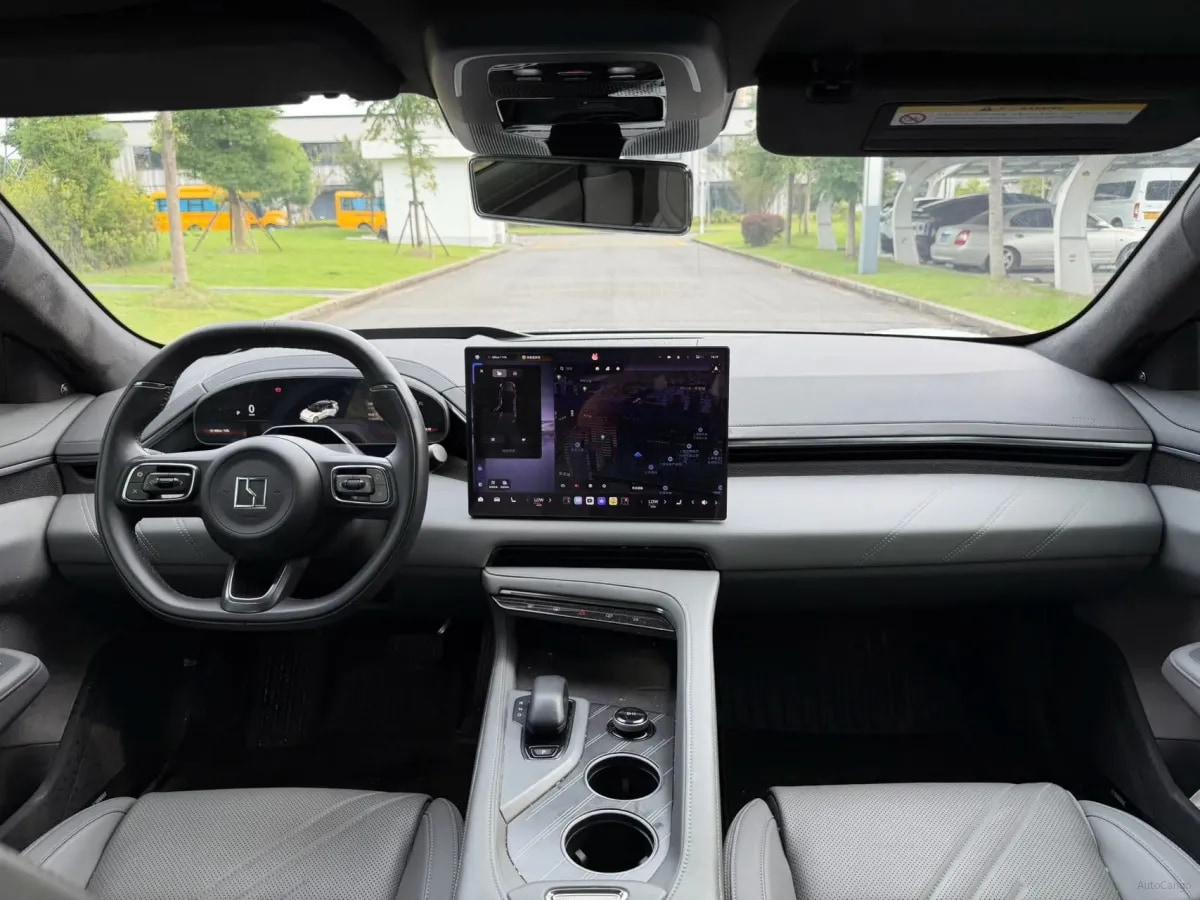 2024 Zeekr 001 BEV 100KWH 750km image 5