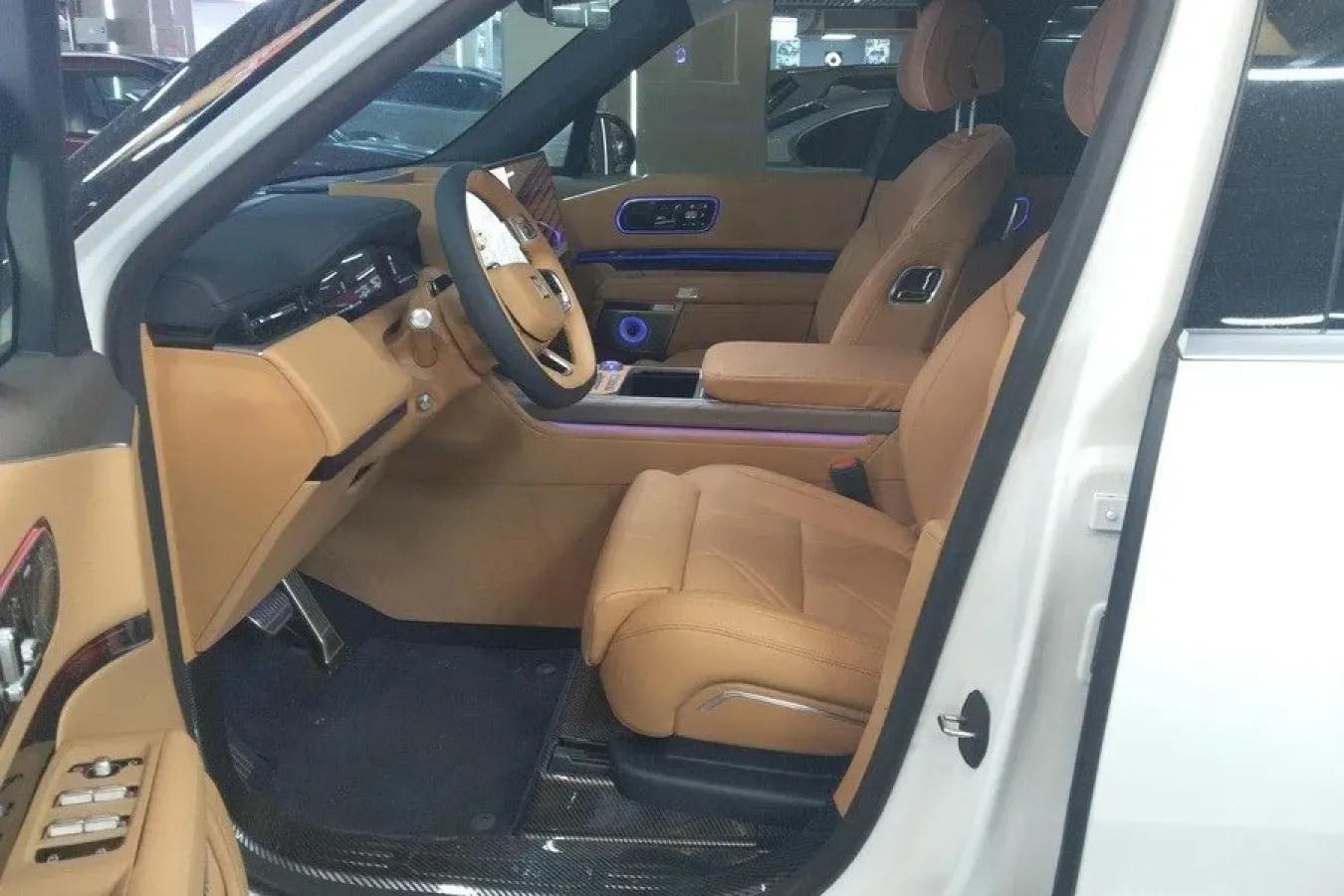2025 Zeekr 9X 2.0T 279HP L4 1DHT PHEV image 5