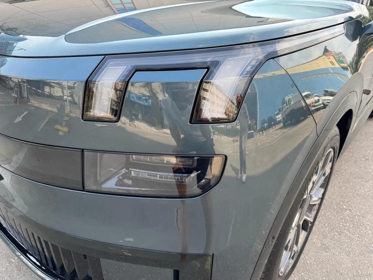 2025 LYNK&CO 900 2.0T 254HP L4 3DHT PHEV 52.38KWH 280km image 5
