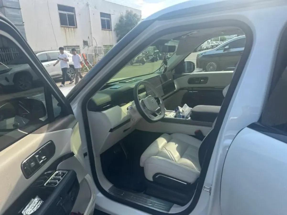 2025 Zeekr 9X 2.0T 279HP L4 1DHT PHEV image 5