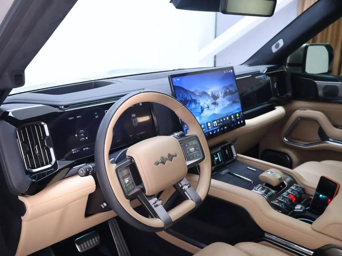 2025 Fang Cheng Bao Bao 8 2.0T 245HP L4 E-CVT PHEV 36.8KWH image 5