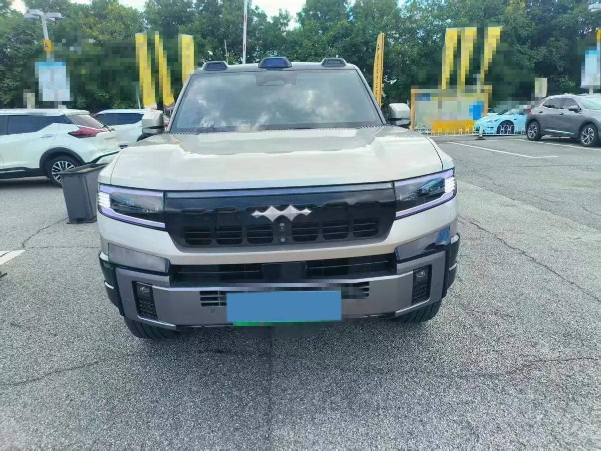 2025 FangChengBao Bao 8 2.0T 245HP L4 E-CVT PHEV 36.8KWH image 5