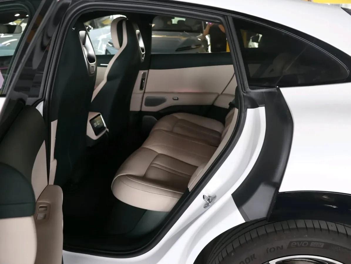 2025 Xiaomi YU7 BEV 101.7KWH image 5