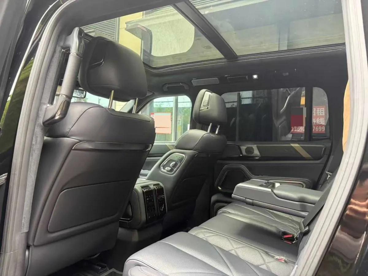 2025 FangChengBao Bao 8 2.0T 245HP L4 E-CVT PHEV 36.8KWH image 5