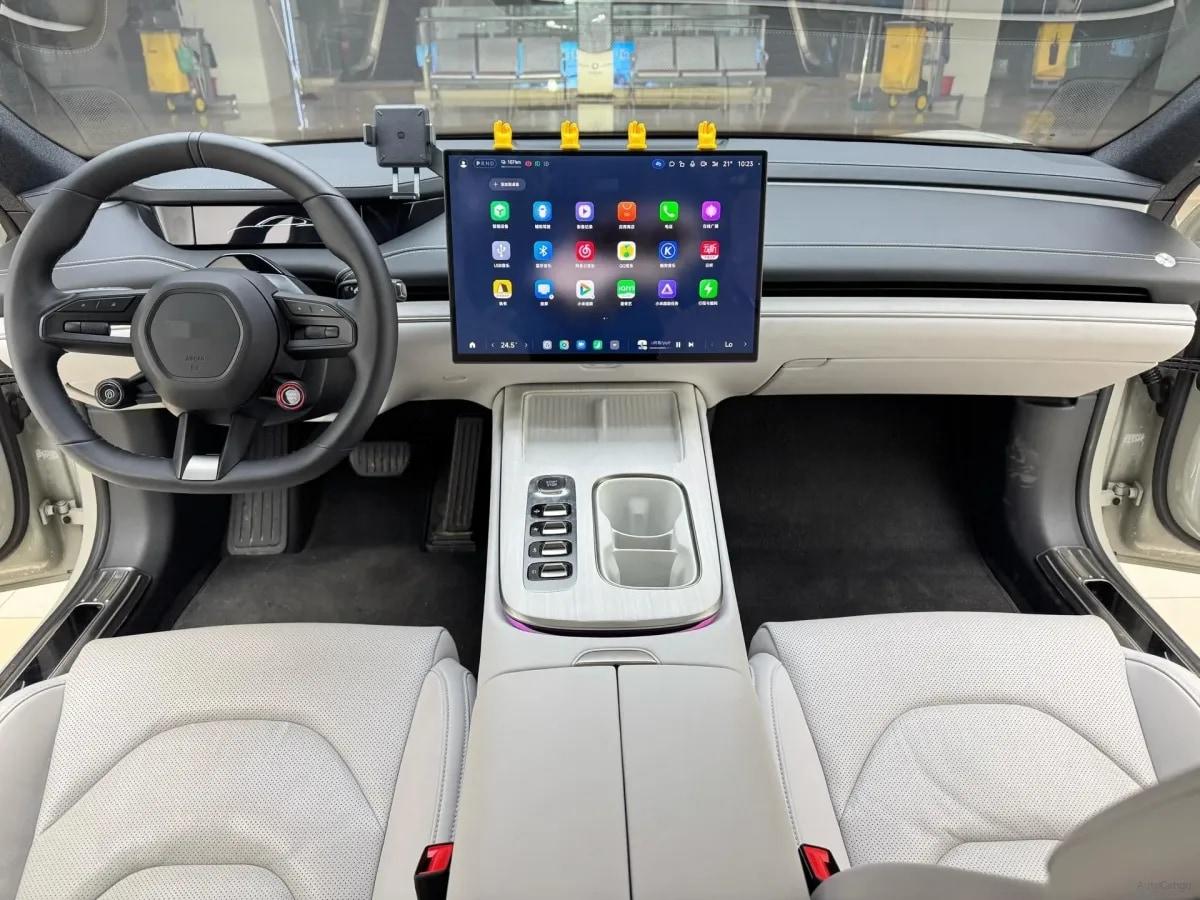 2024 Xiaomi SU7 BEV 94.3KWH image 5