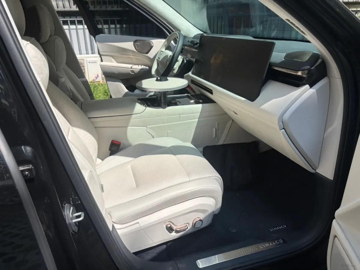 2025 LYNK&CO 900 2.0T 254HP L4 3DHT PHEV 52.38KWH 280km image 5